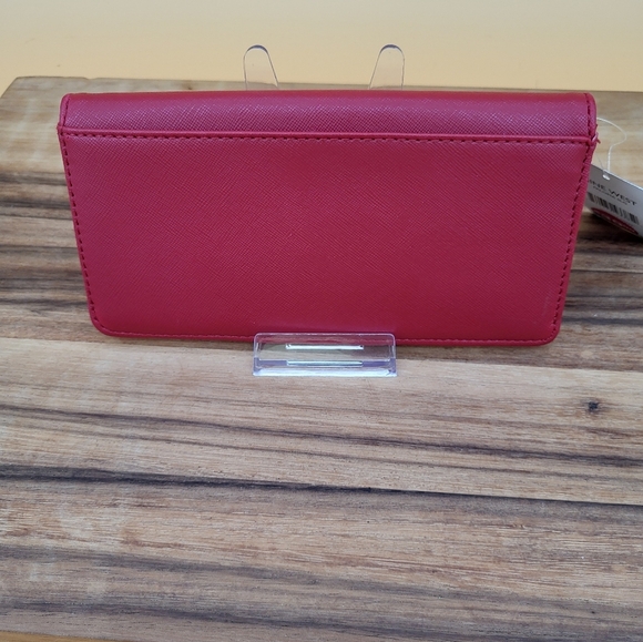Nine West Red Wallet with a Sleek Envelope Design, NWT - Picture 3 of 4